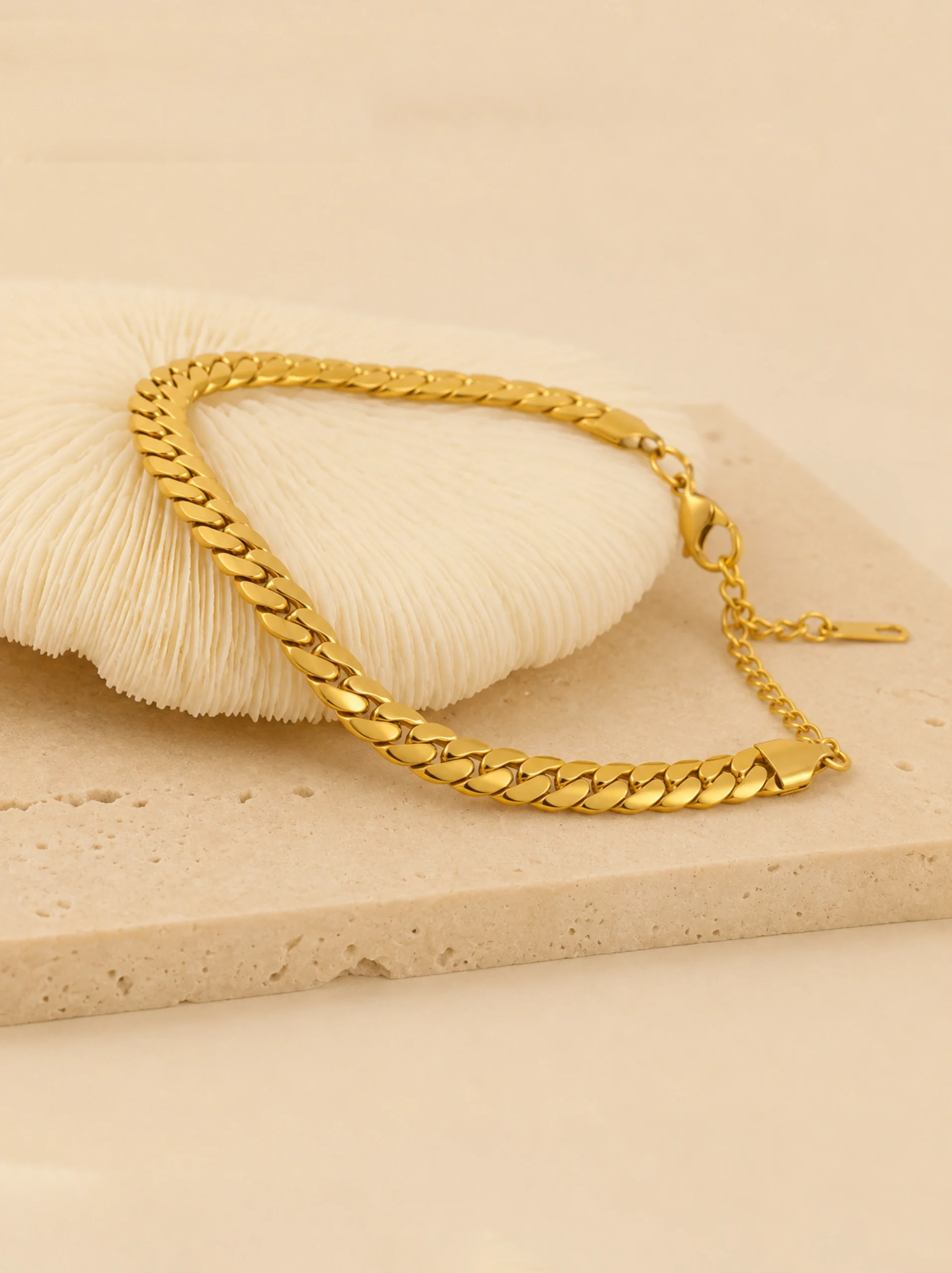 Chunky Cuban Chain Bracelet – Bold Unisex Luxury - Image 10