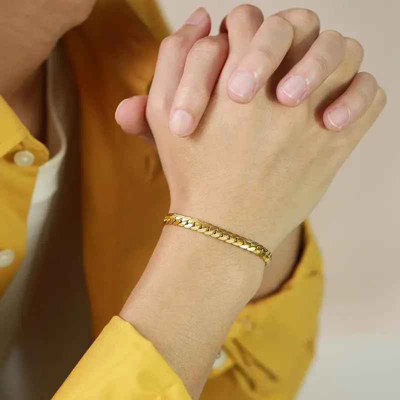 Chunky Cuban Chain Bracelet – Bold Unisex Luxury - Image 13