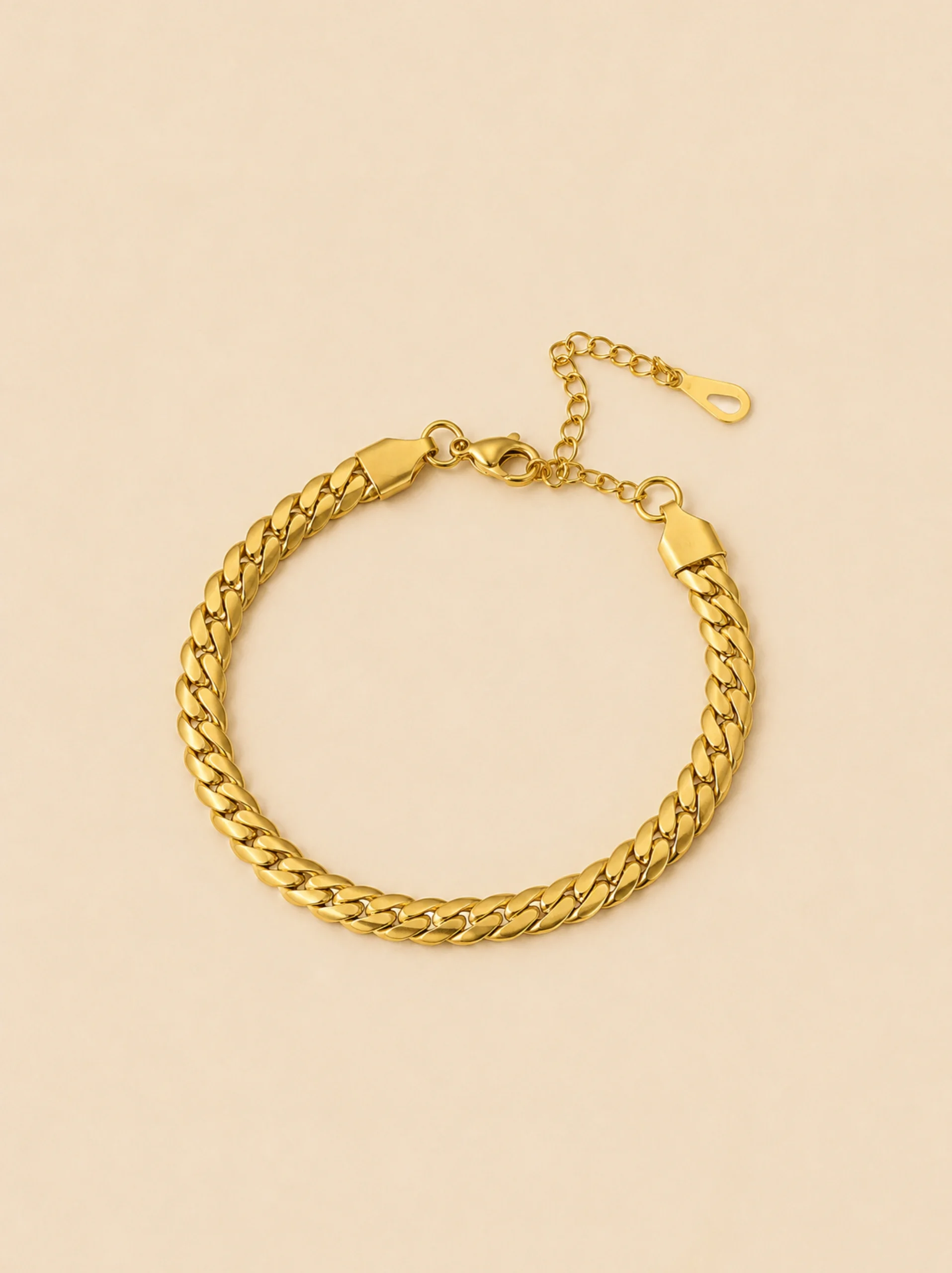 Chunky Cuban Chain Bracelet – Bold Unisex Luxury - Image 3