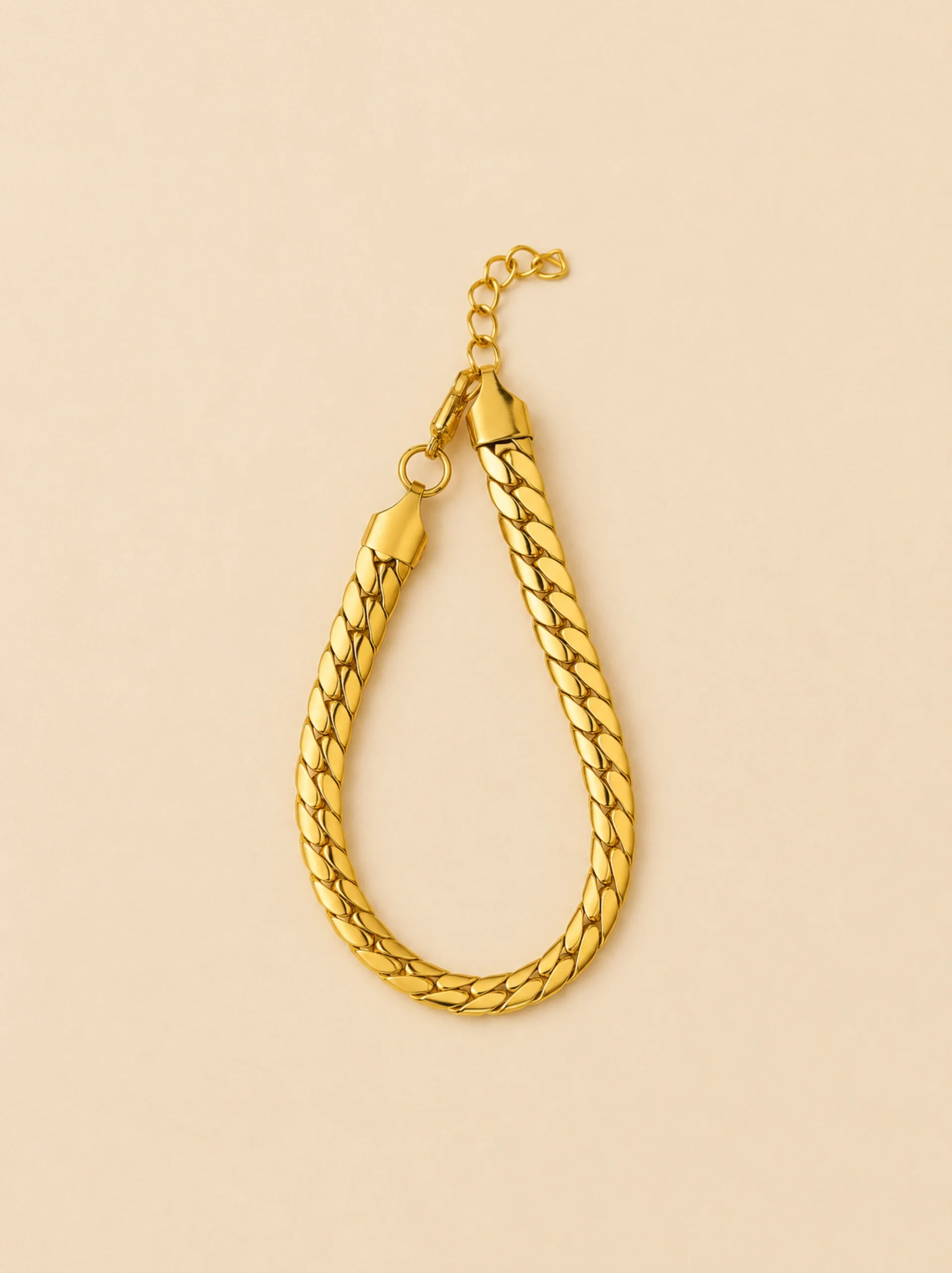 Chunky Cuban Chain Bracelet – Bold Unisex Luxury - Image 4