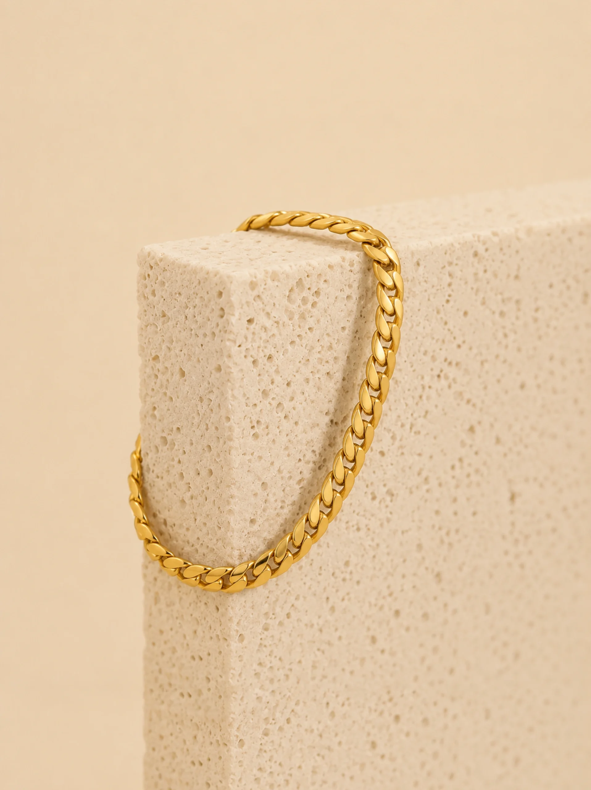 Chunky Cuban Chain Bracelet – Bold Unisex Luxury - Image 6
